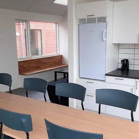 Albergue Vaerelser Pa Samso Efterskole Langemark